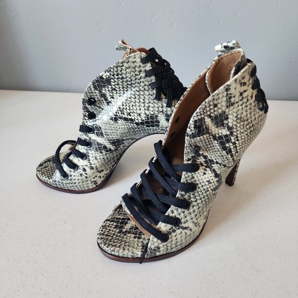 Snake Skin Bootie "NEW" - Picture 6 of 16